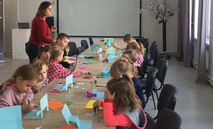 BIBLIOTEKA MAŁEGO CZŁOWIEKA.