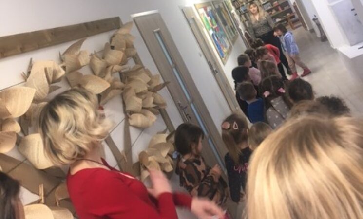 BIBLIOTEKA MAŁEGO CZŁOWIEKA