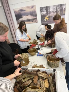 wiosenne-warsztaty-florystyczne-biblioteka-nielisz-2025